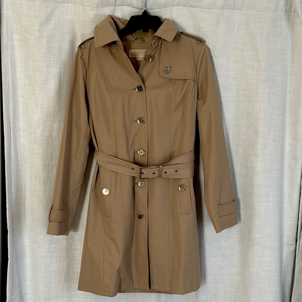 Michael Kors belted, lined, trench coat - Size M